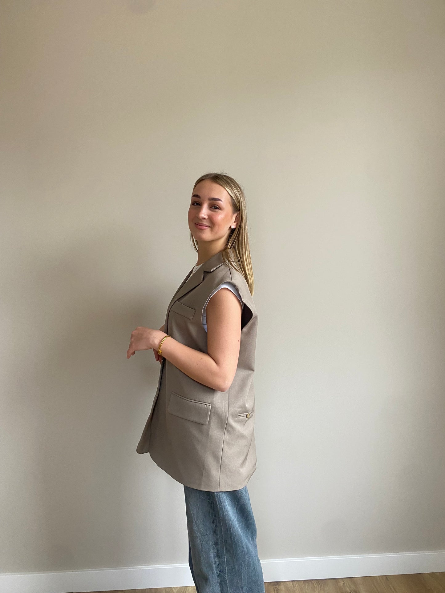 Taupe gilet